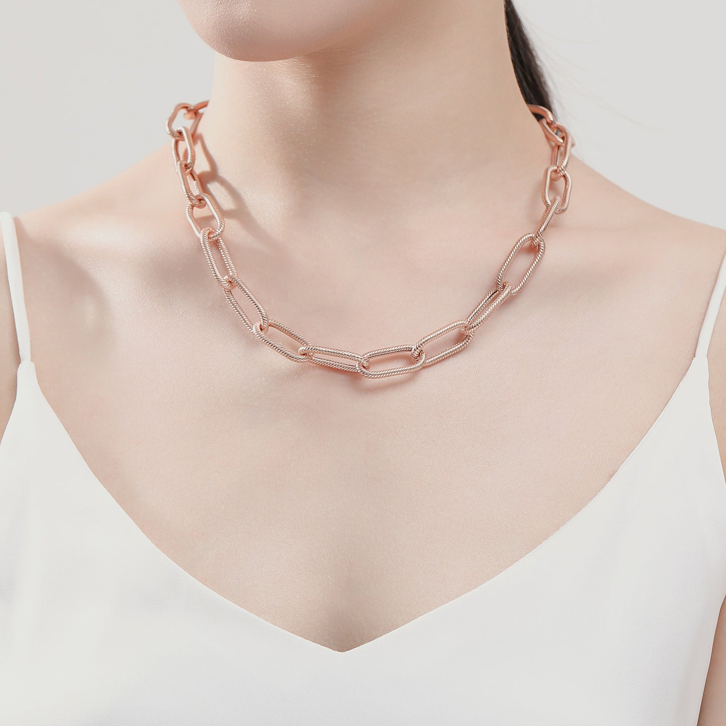 <tc>Collana a Catena Attorcigliata</tc>